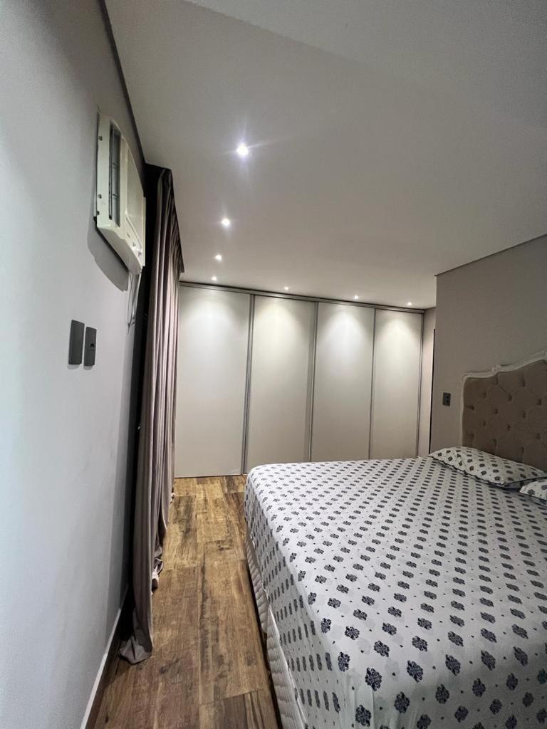 Casa Piscina E Santos (Sao Paulo)